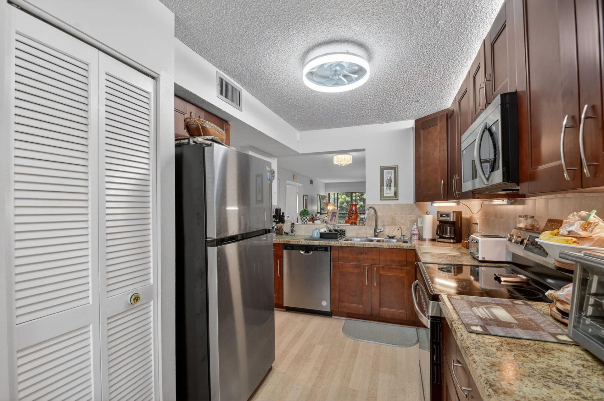 10173 Mangrove Drive, Unit 204, Boynton Beach, FL 33437 Photo