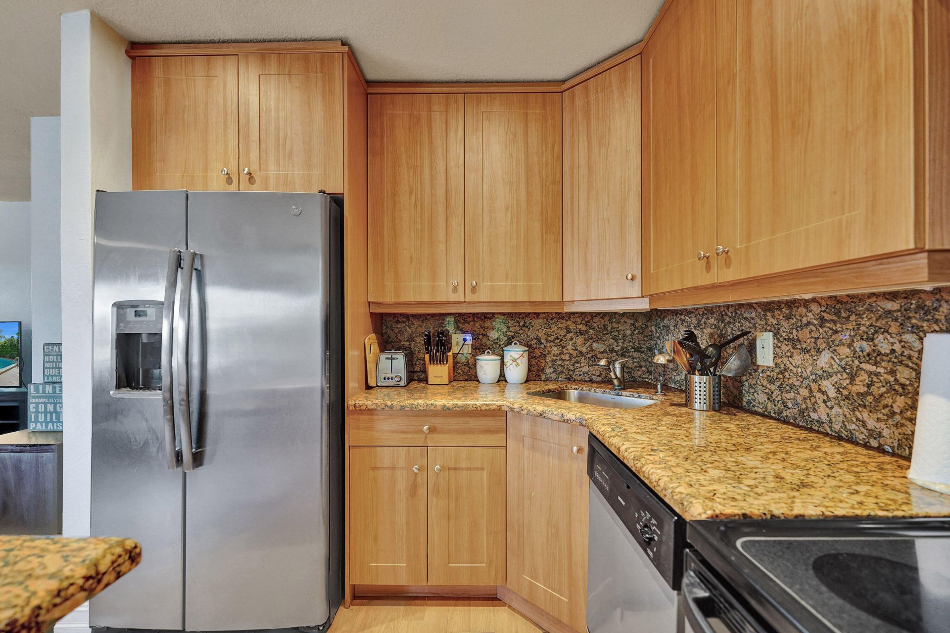 1423 Holly Heights Drive, Unit 12, Fort Lauderdale, FL 33304 Photo