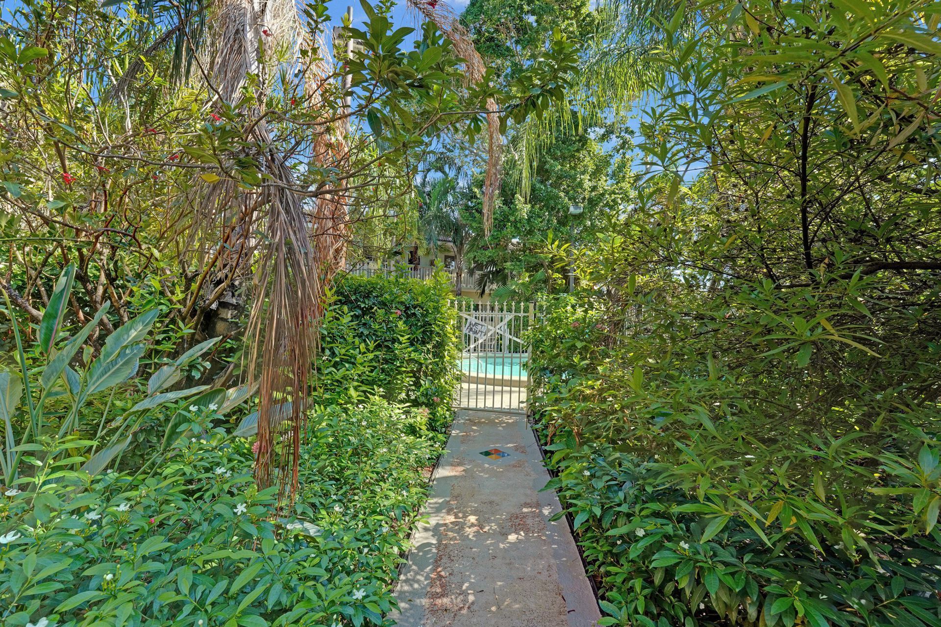 1423 Holly Heights Drive, Unit 12, Fort Lauderdale, FL 33304 Photo