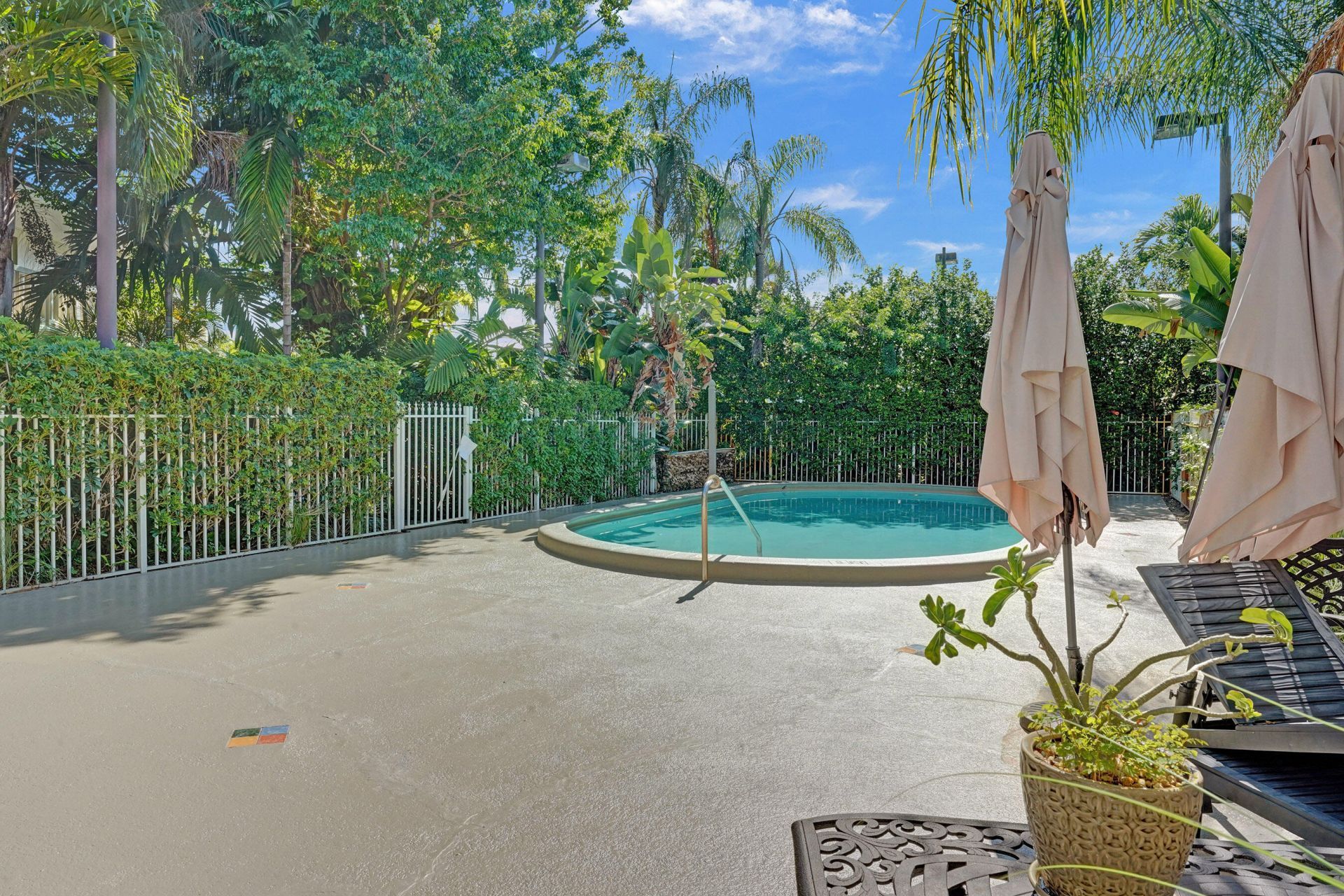 1423 Holly Heights Drive, Unit 12, Fort Lauderdale, FL 33304 Photo
