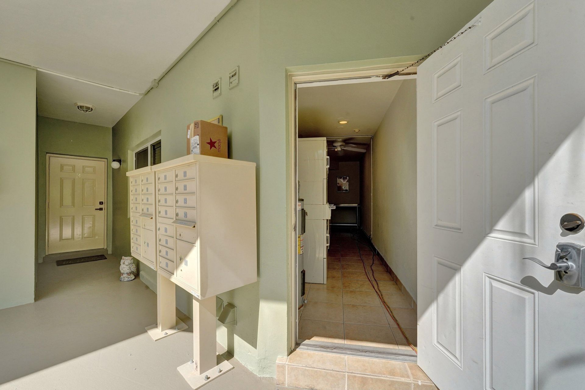 1423 Holly Heights Drive, Unit 12, Fort Lauderdale, FL 33304 Photo