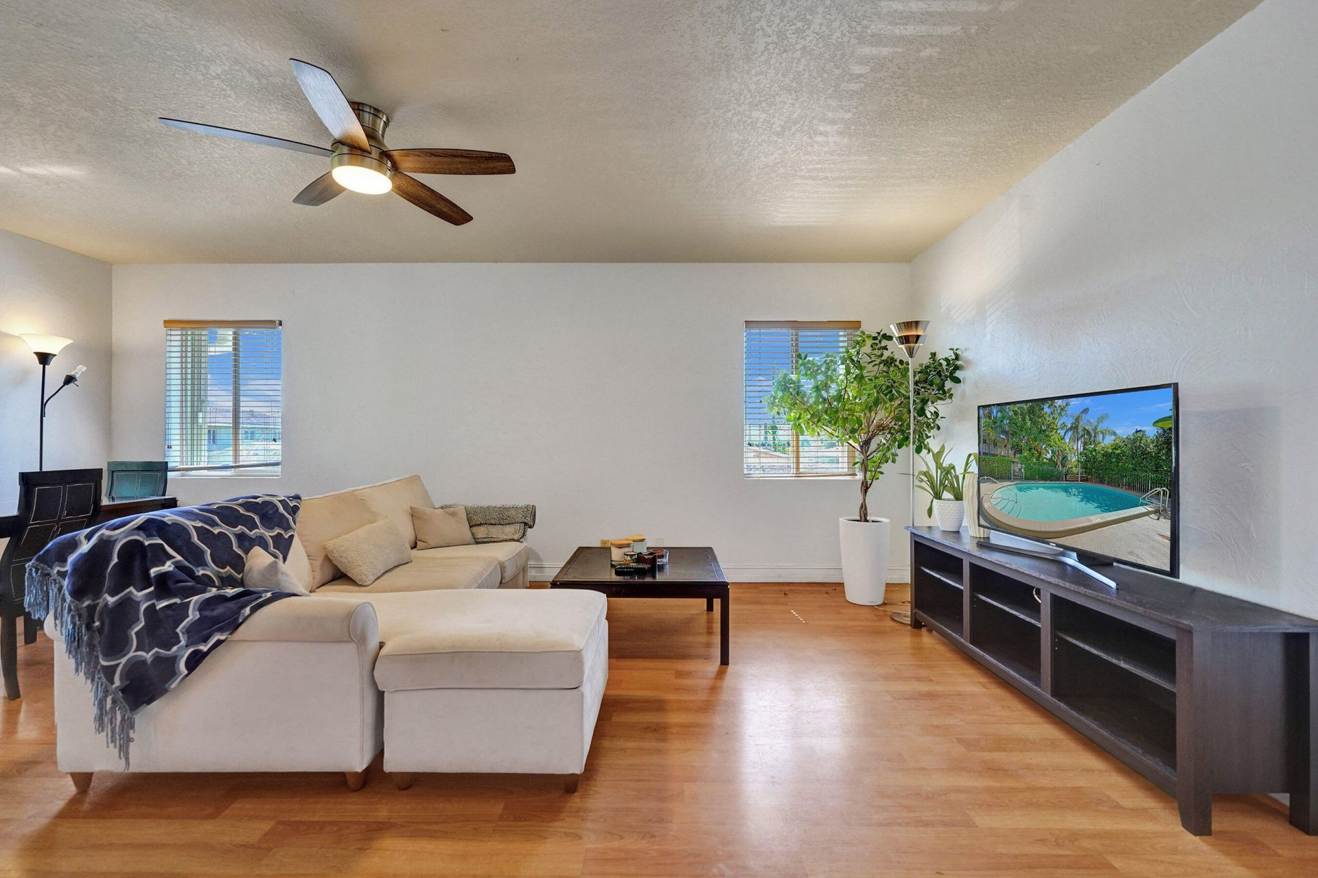 1423 Holly Heights Drive, Unit 12, Fort Lauderdale, FL 33304 Photo