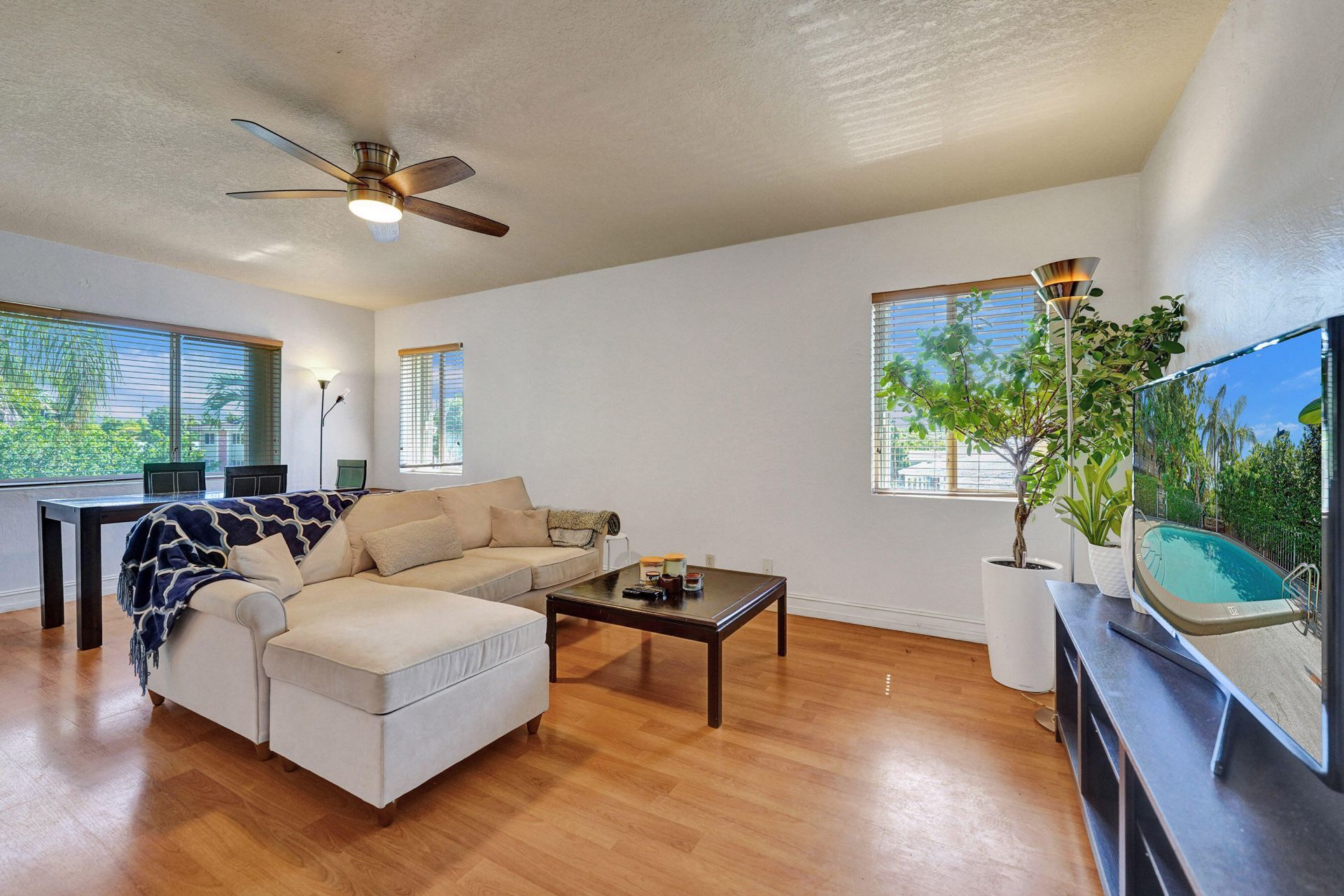 1423 Holly Heights Drive, Unit 12, Fort Lauderdale, FL 33304 Photo