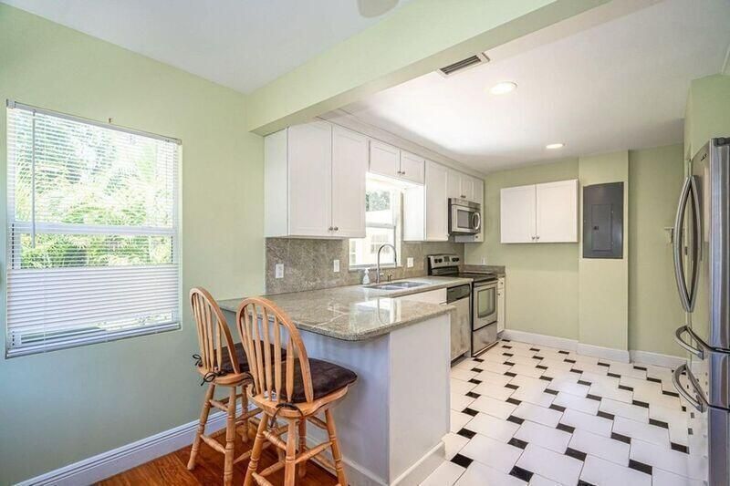215 S Ocean Breeze, Lake Worth Beach, FL 33460 Photo