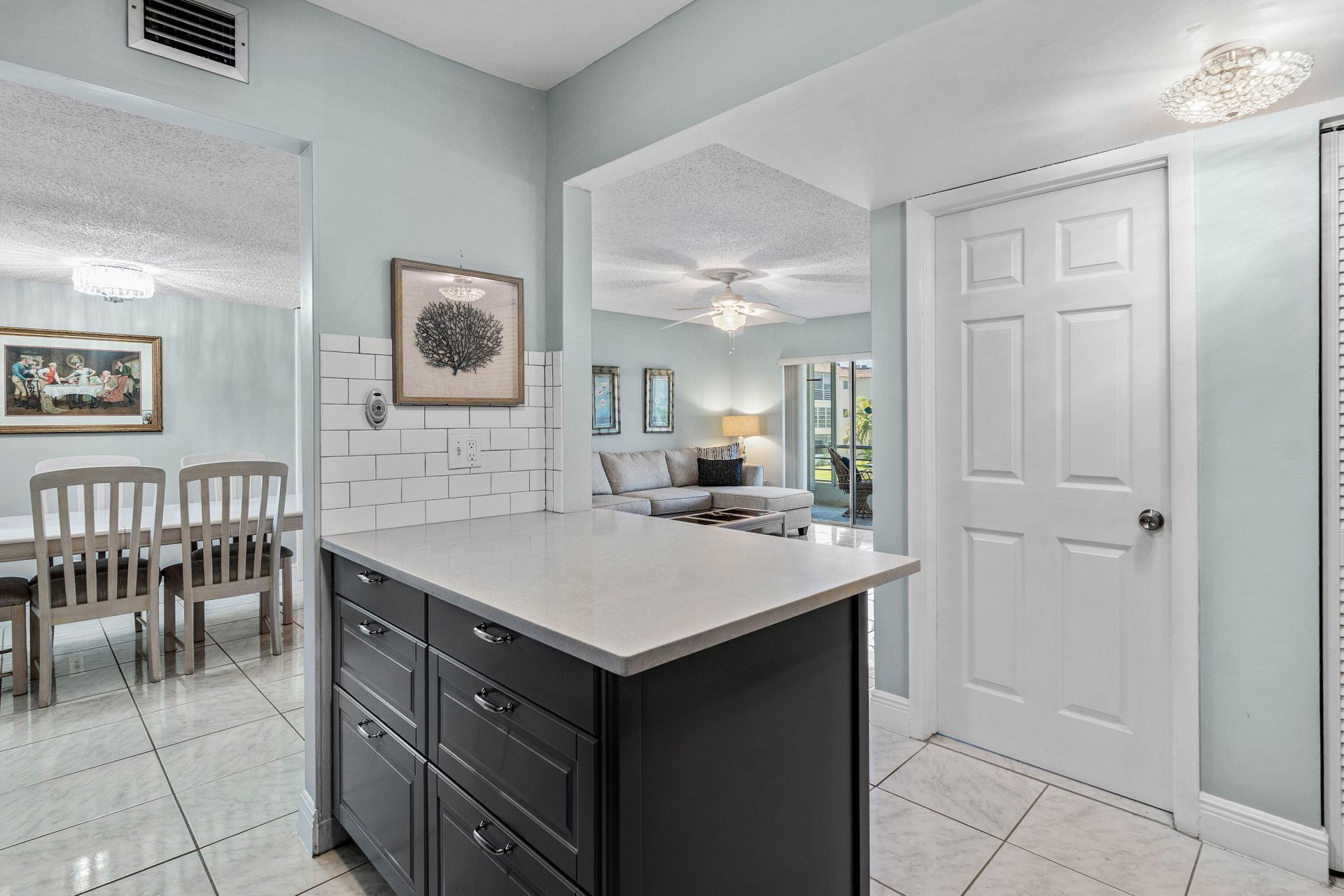 721 Lori Drive, Unit 208, Palm Springs, FL 33461 Photo