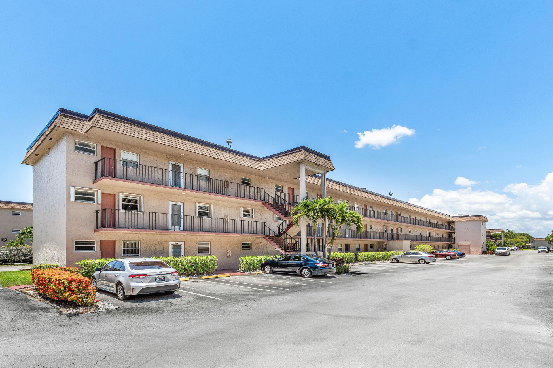 721 Lori Drive, Unit 208, Palm Springs, FL 33461 Photo