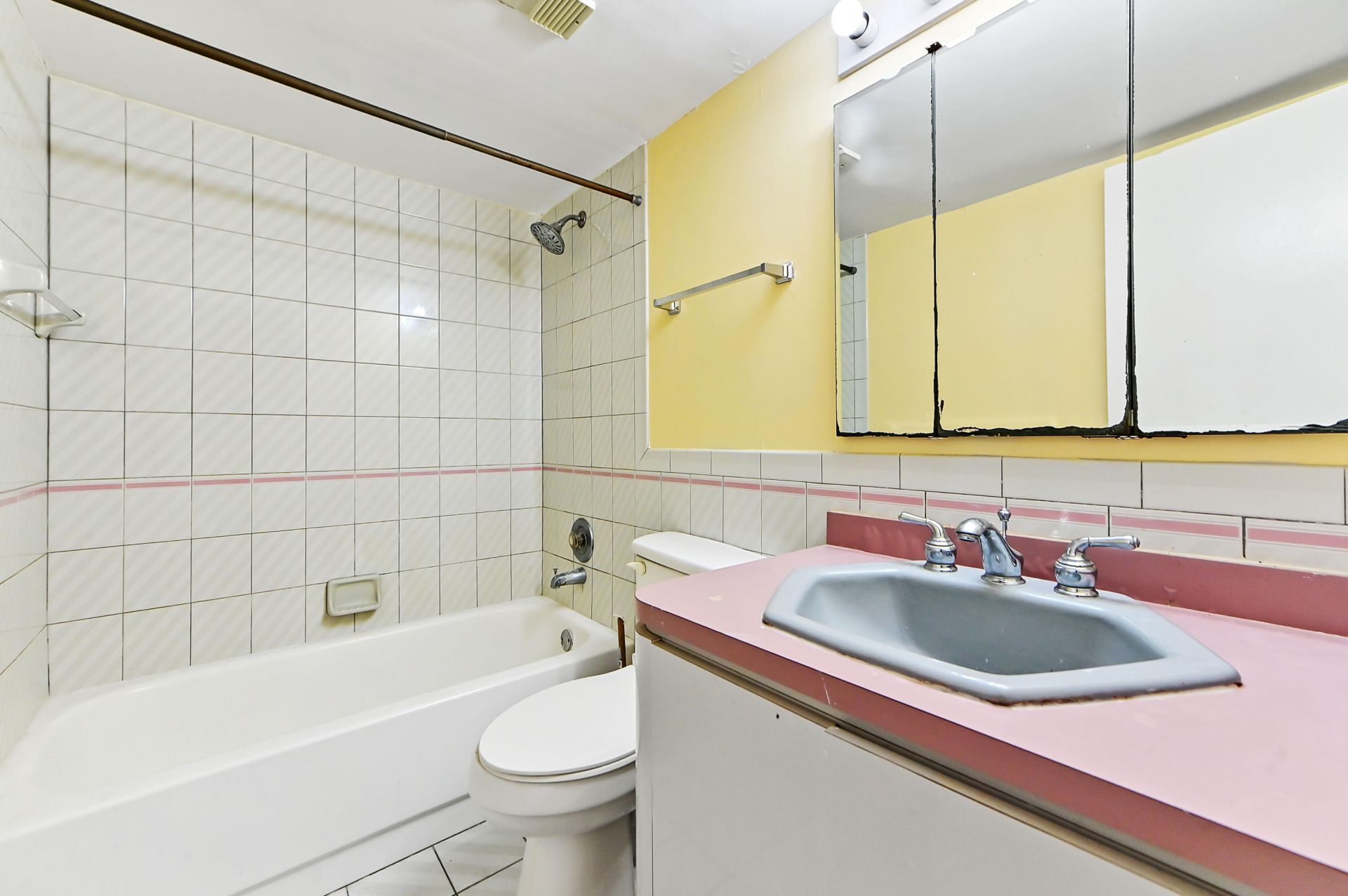 2820 Tennis Club Drive, Unit 401, West Palm Beach, FL 33417 Photo