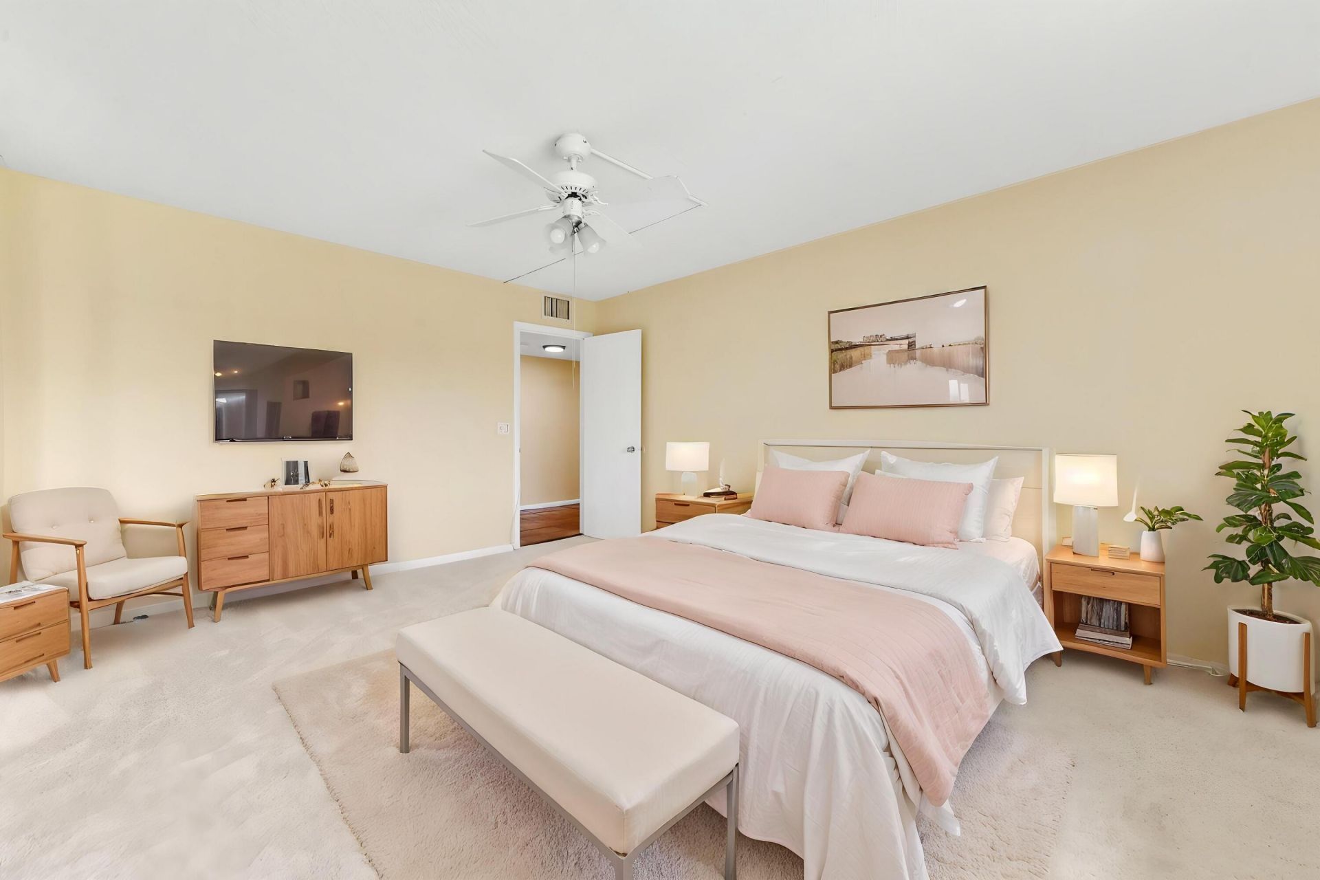 2820 Tennis Club Drive, Unit 401, West Palm Beach, FL 33417 Photo
