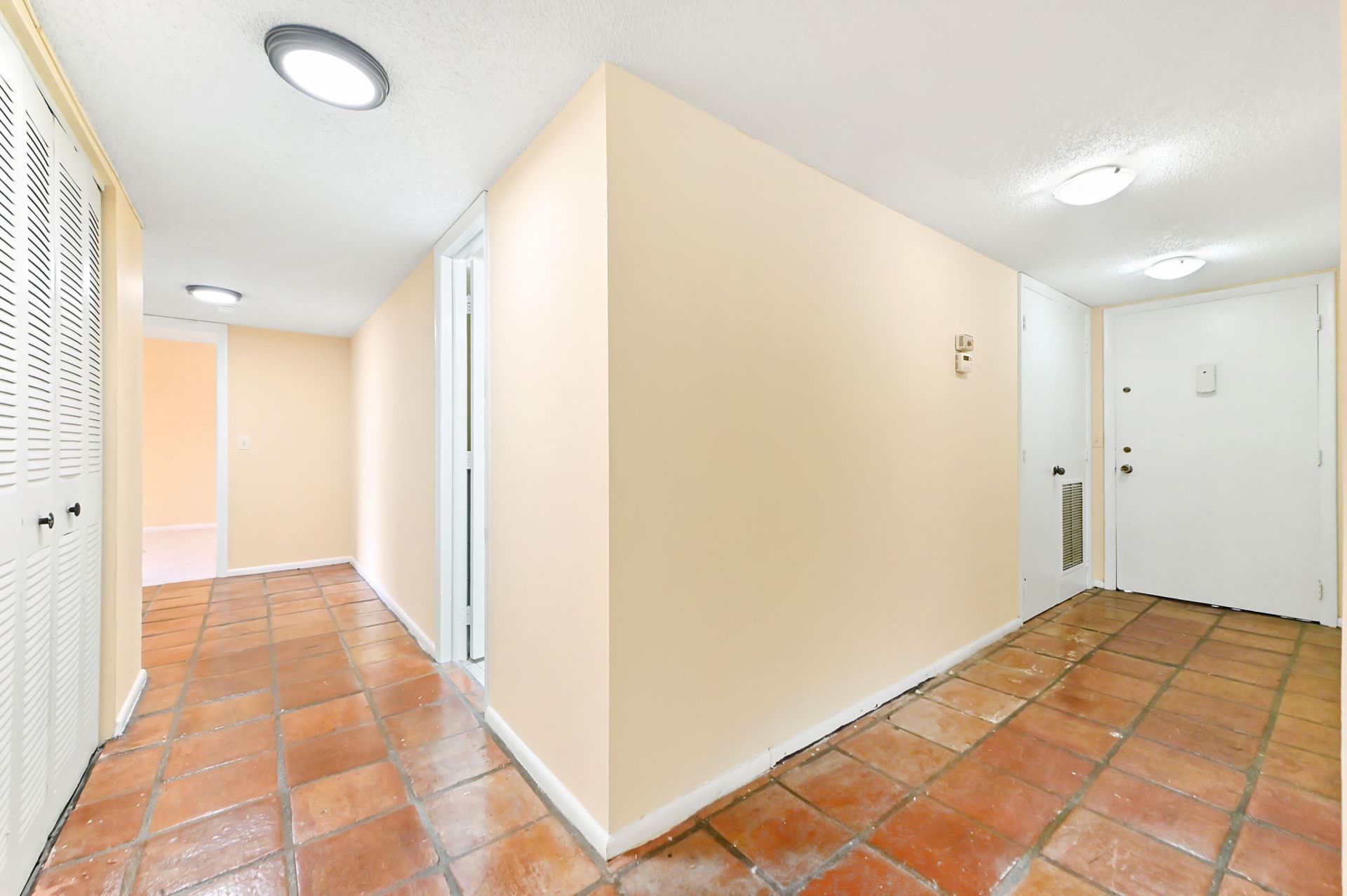 2820 Tennis Club Drive, Unit 401, West Palm Beach, FL 33417 Photo