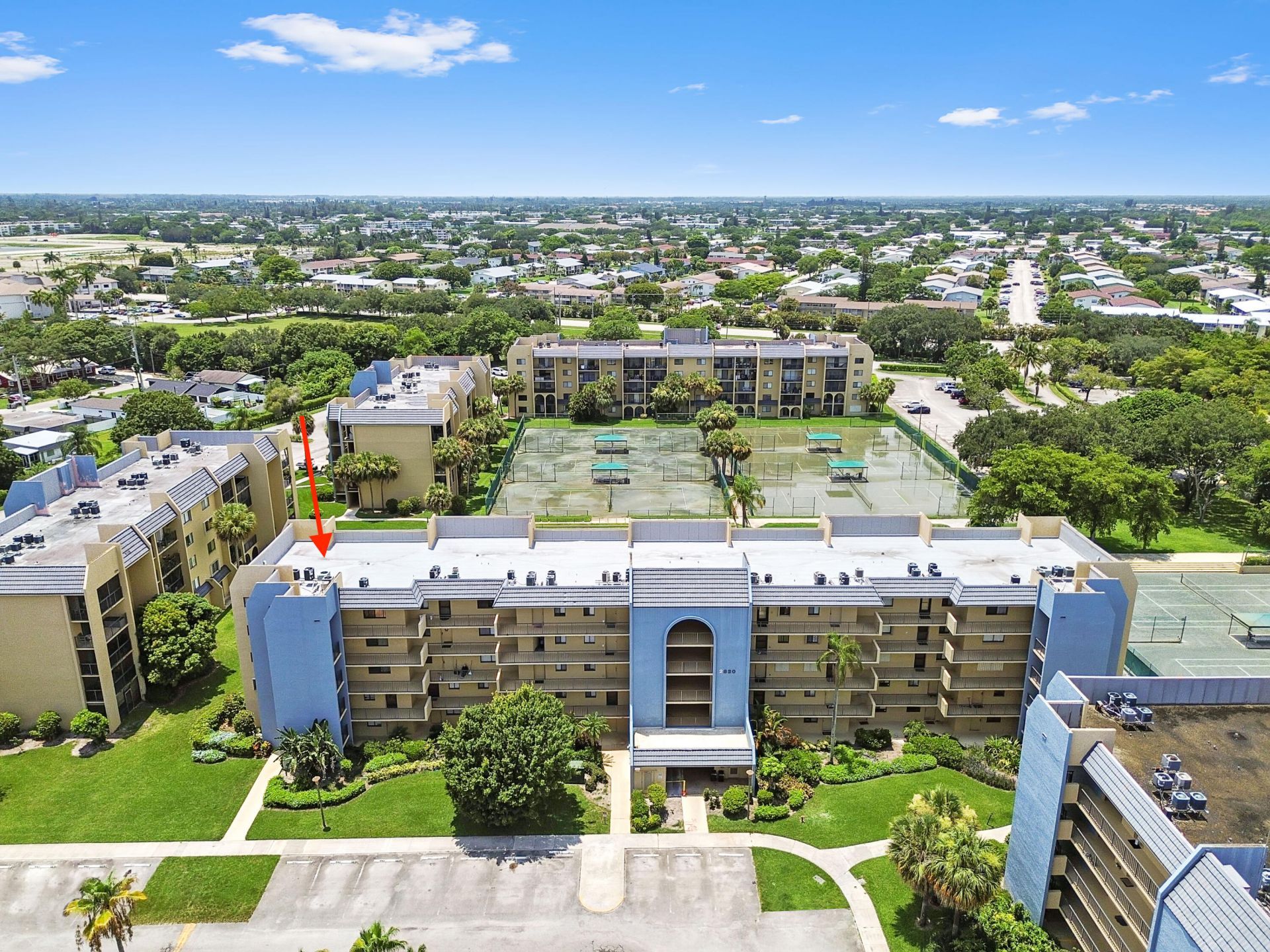 2820 Tennis Club Drive, Unit 401, West Palm Beach, FL 33417 Photo