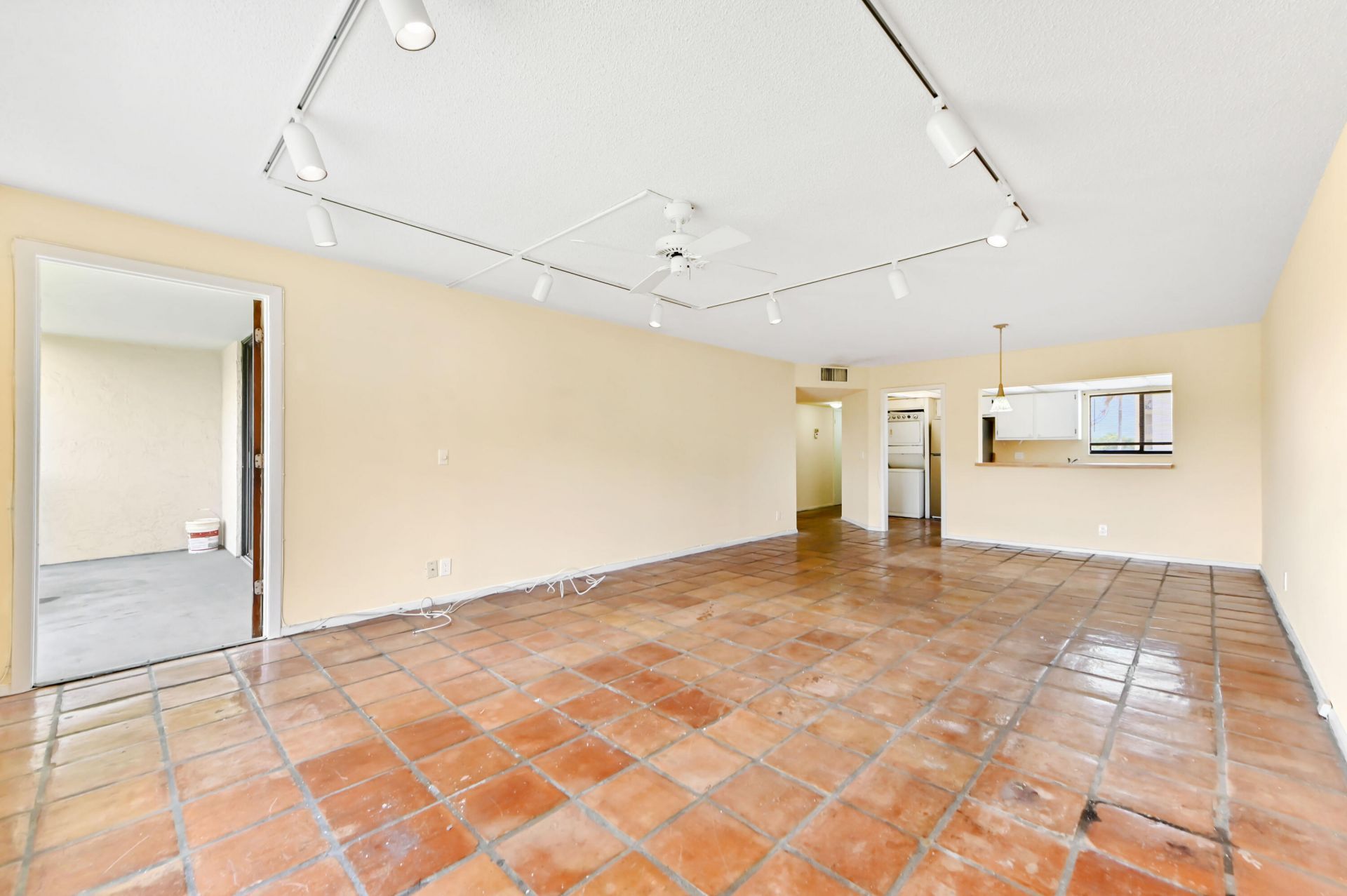 2820 Tennis Club Drive, Unit 401, West Palm Beach, FL 33417 Photo