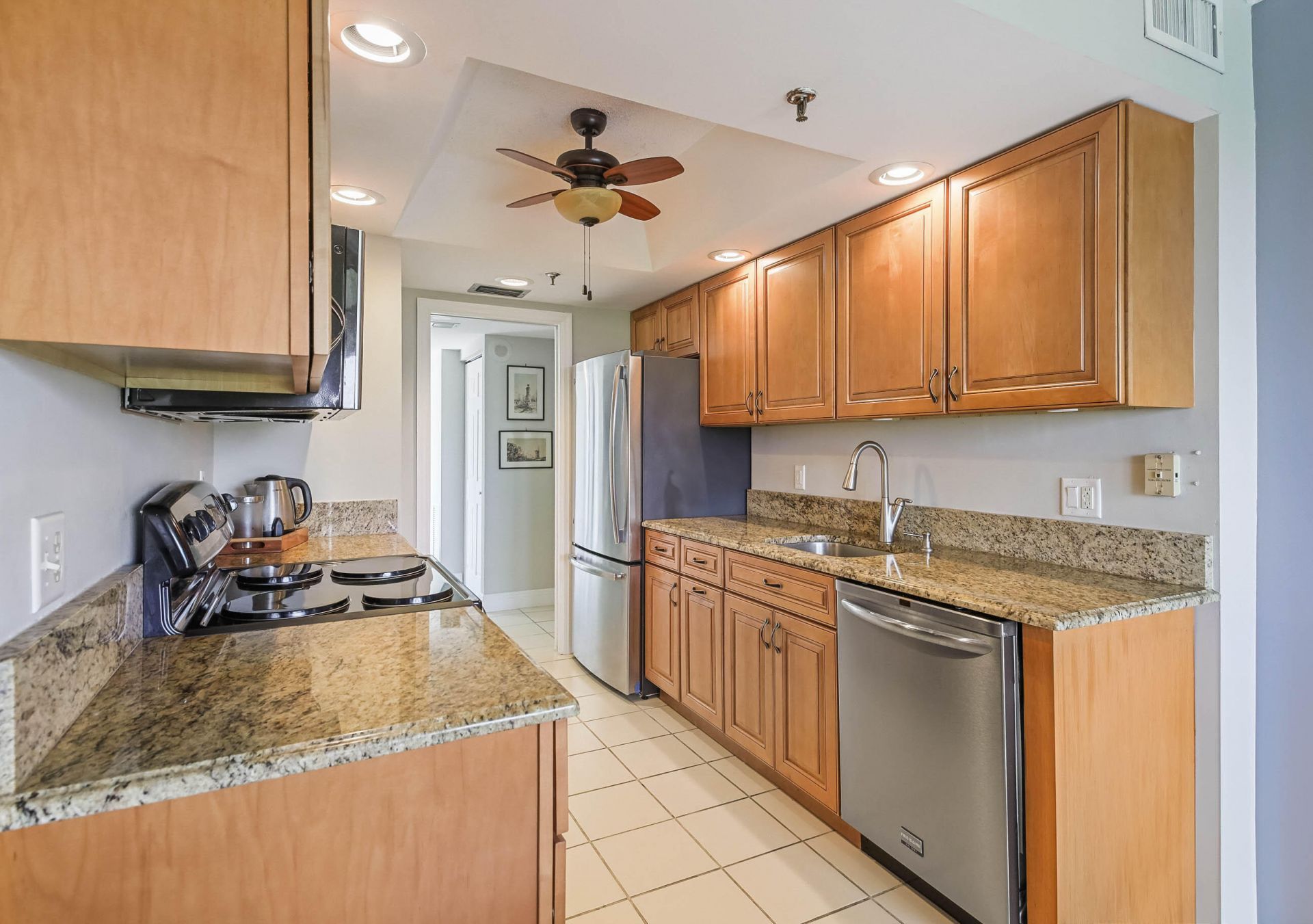 5279 S Fountains Drive S, Unit 703, Lake Worth, FL 33467 Photo
