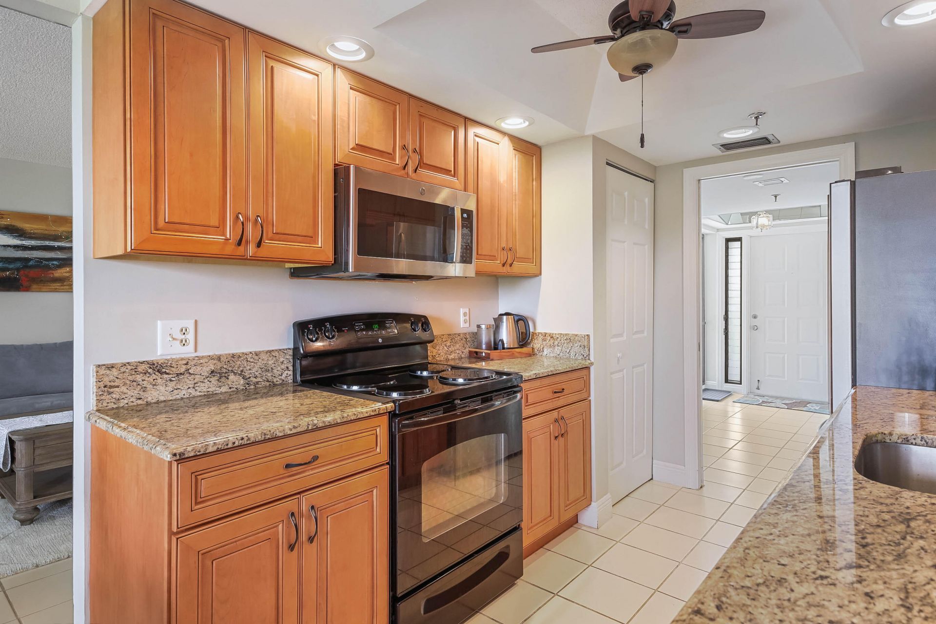 5279 S Fountains Drive S, Unit 703, Lake Worth, FL 33467 Photo