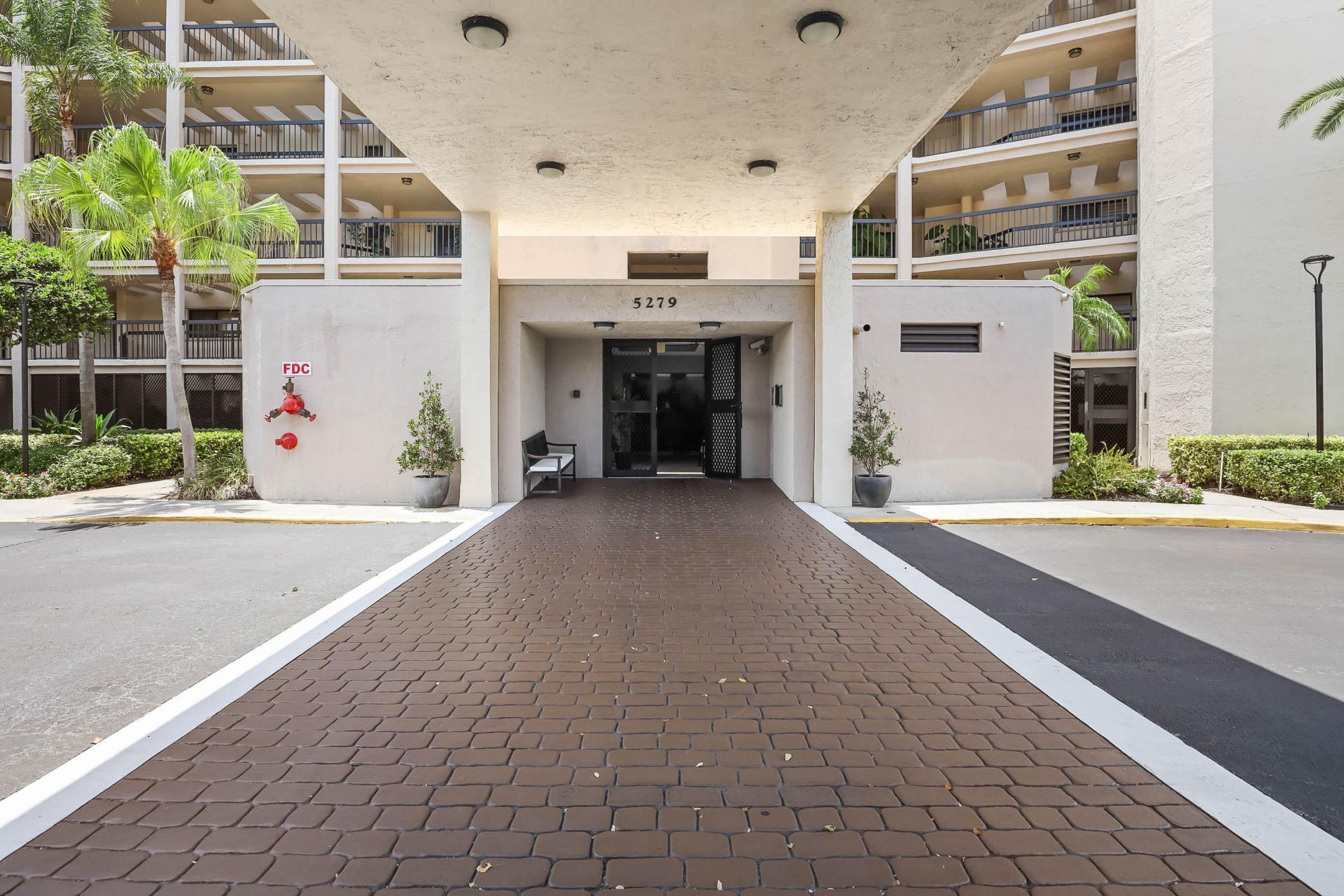 5279 S Fountains Drive S, Unit 703, Lake Worth, FL 33467 Photo