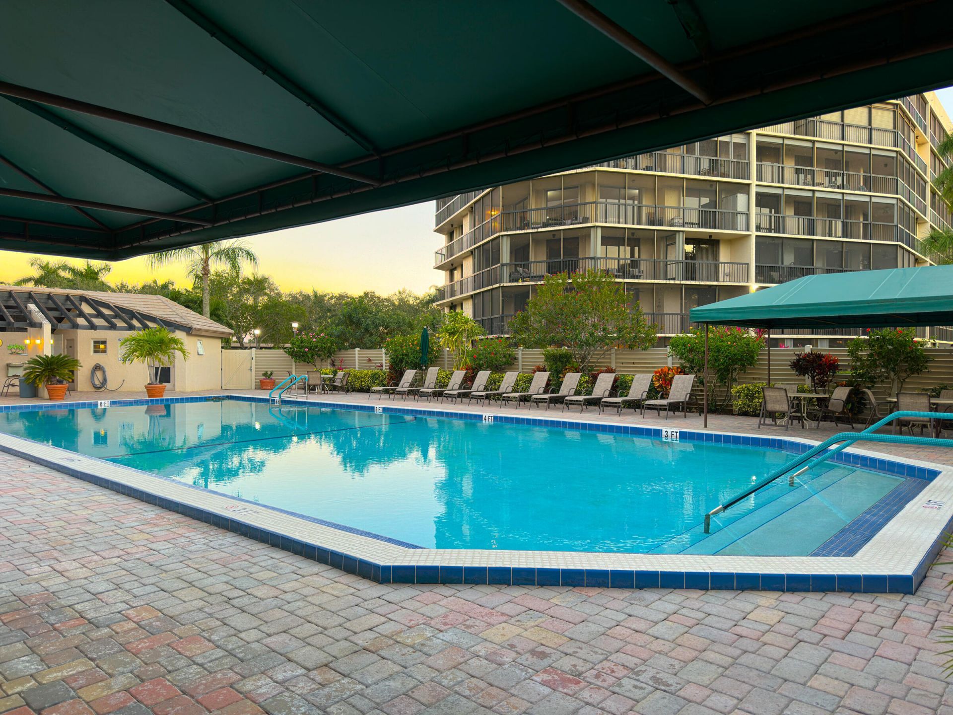 5279 S Fountains Drive S, Unit 703, Lake Worth, FL 33467 Photo
