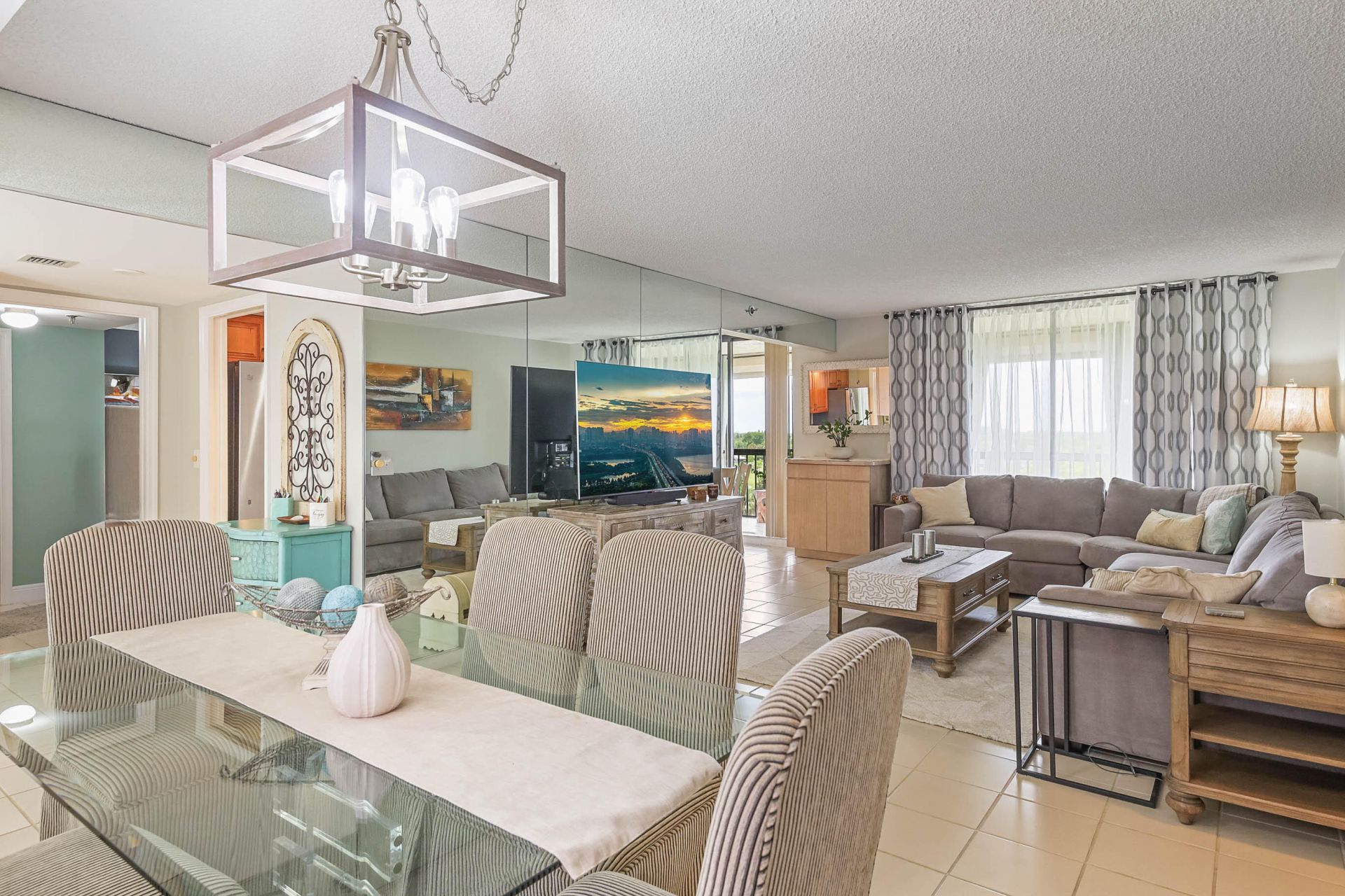 5279 S Fountains Drive S, Unit 703, Lake Worth, FL 33467 Photo