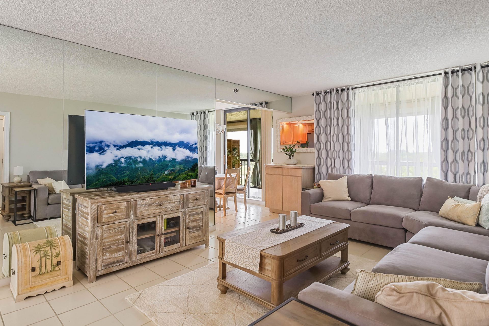 5279 S Fountains Drive S, Unit 703, Lake Worth, FL 33467 Photo