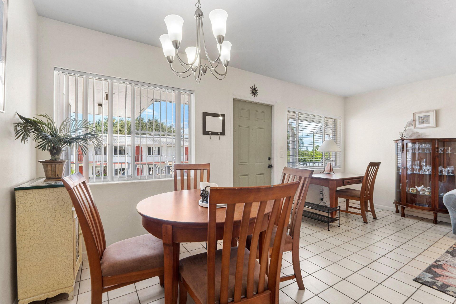 3160 Lake Osborne Drive, Unit Bldg 6 Uni, Lake Worth Beach, FL 33461 Photo