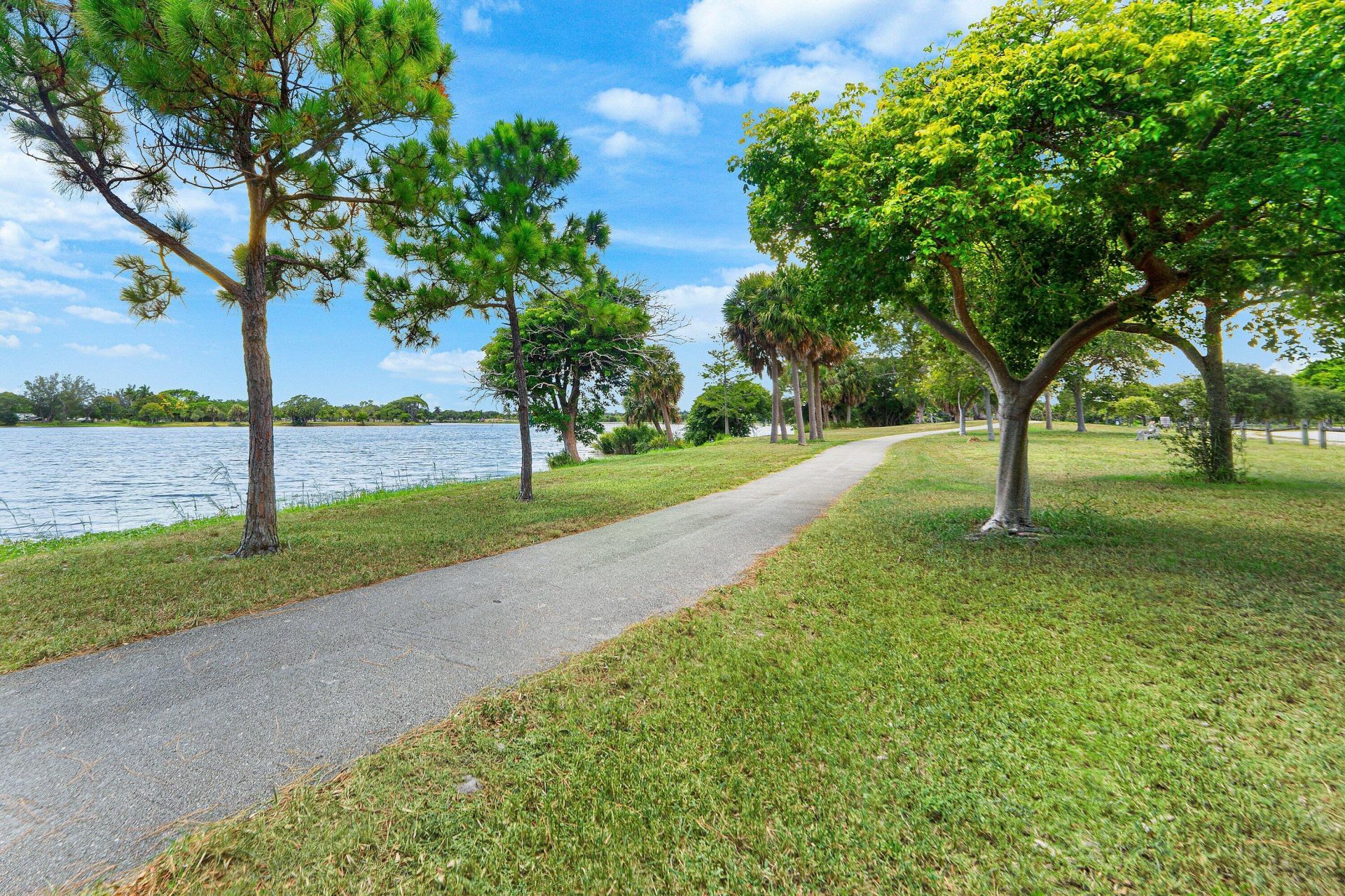 3160 Lake Osborne Drive, Unit Bldg 6 Uni, Lake Worth Beach, FL 33461 Photo