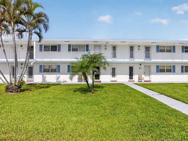 1115 LAKE Terrace, Unit 103, Boynton Beach, FL 33426
