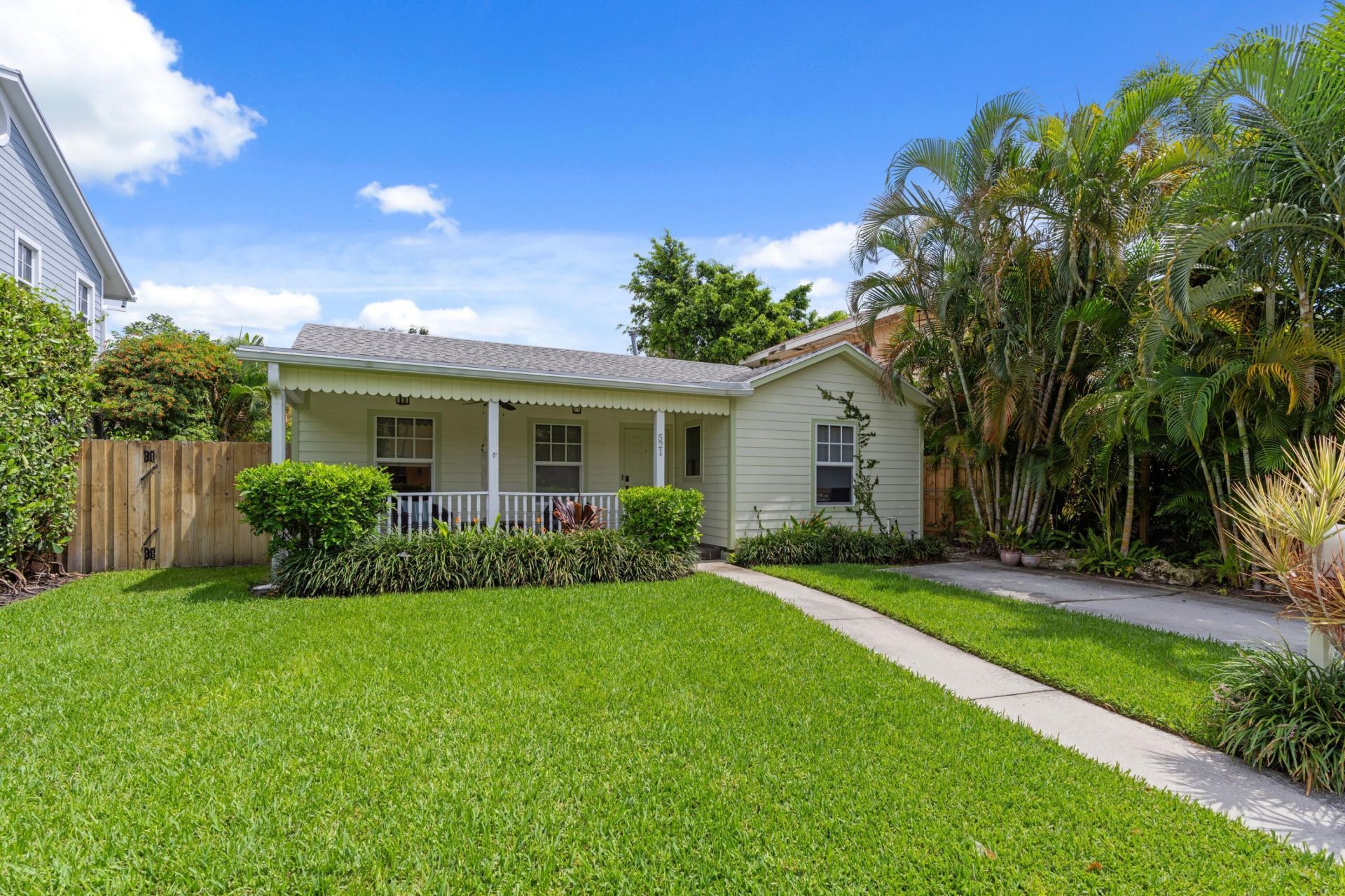 521 33rd Street, West Palm Beach, FL 33407 Photo