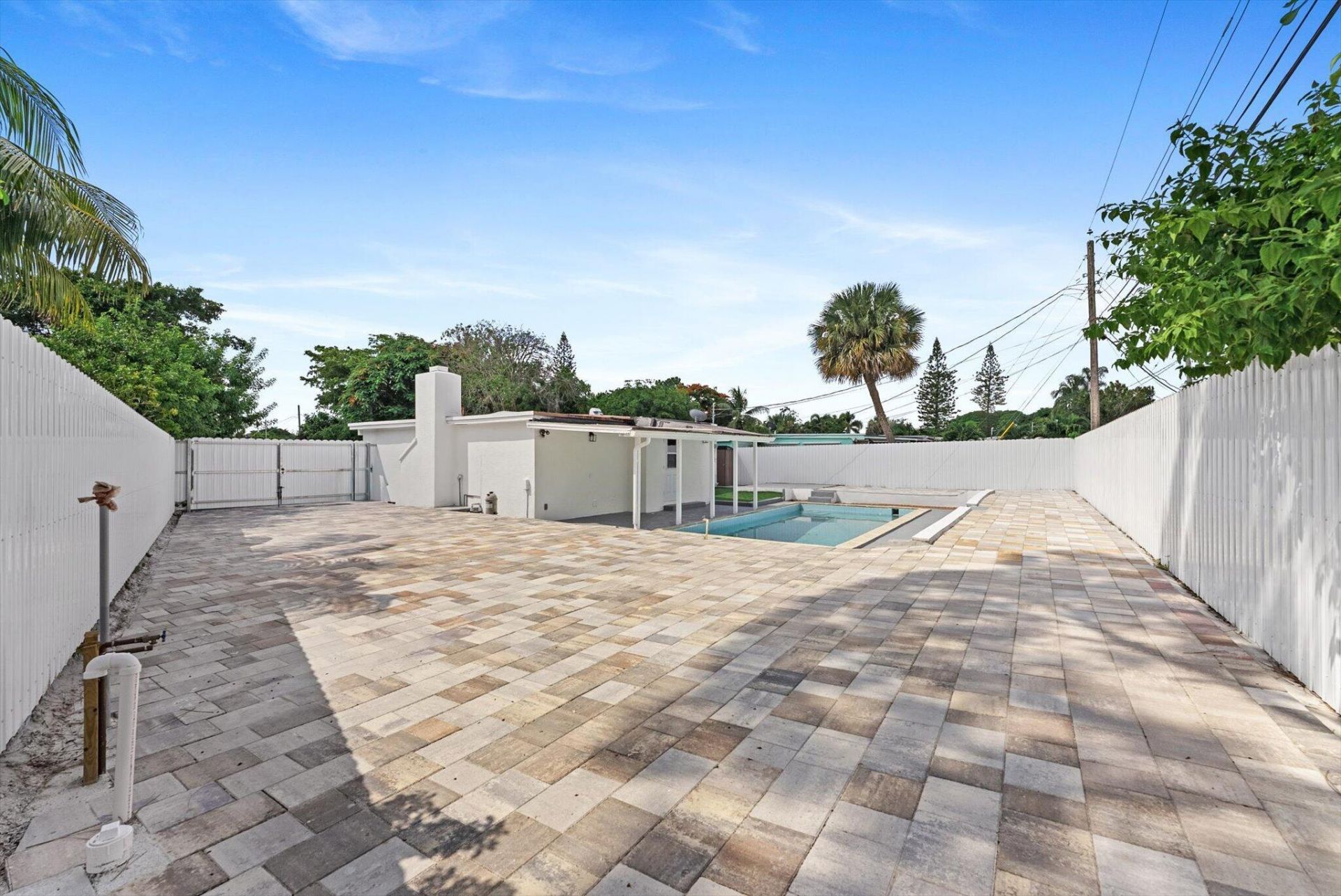 431 Ficus Tree Drive, Lantana, FL 33462 Photo