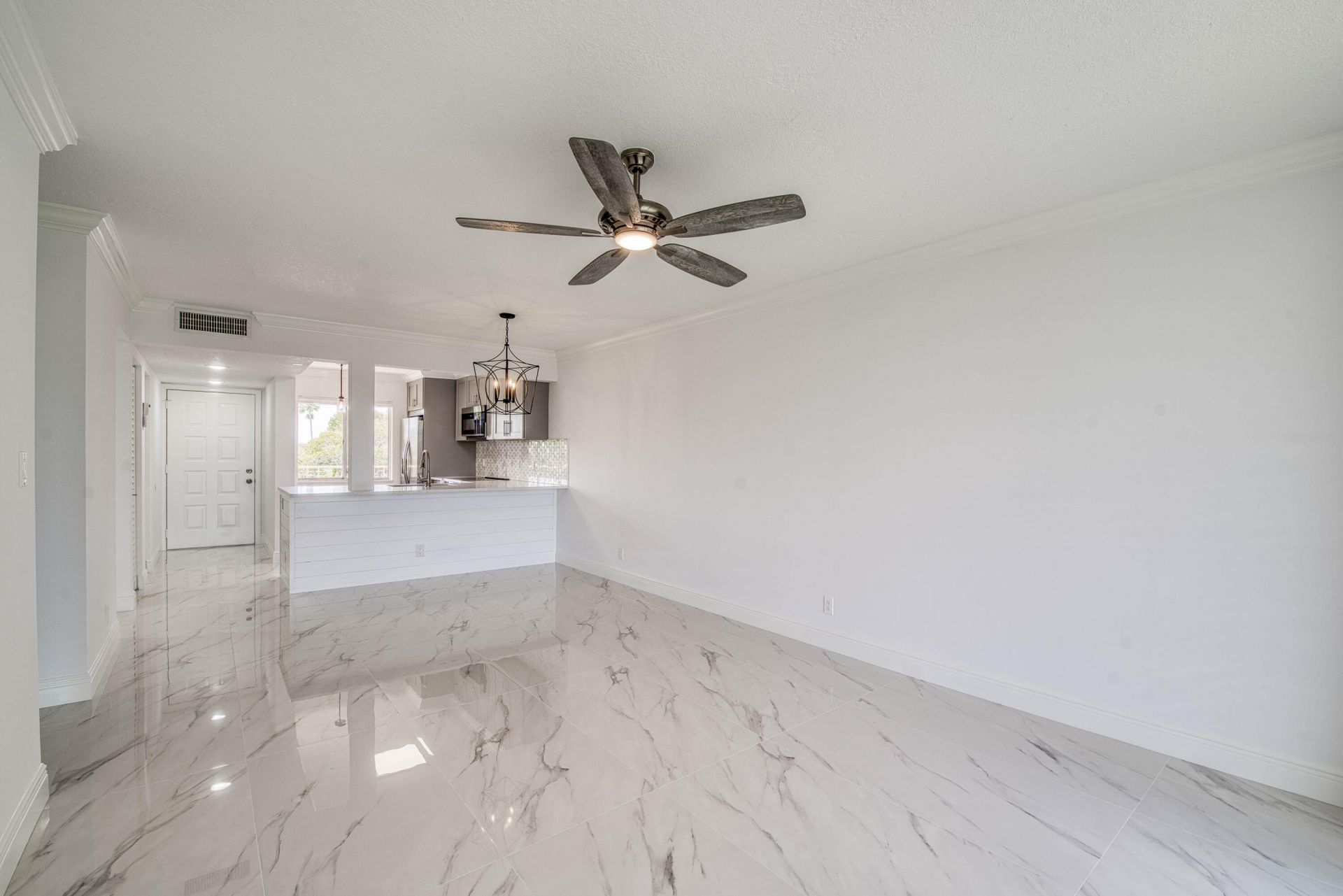 6795 Huntington Lane, Unit 406, Delray Beach, FL 33446 Photo