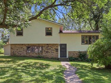 355 4th Avenue NW, Milaca, MN 56353
