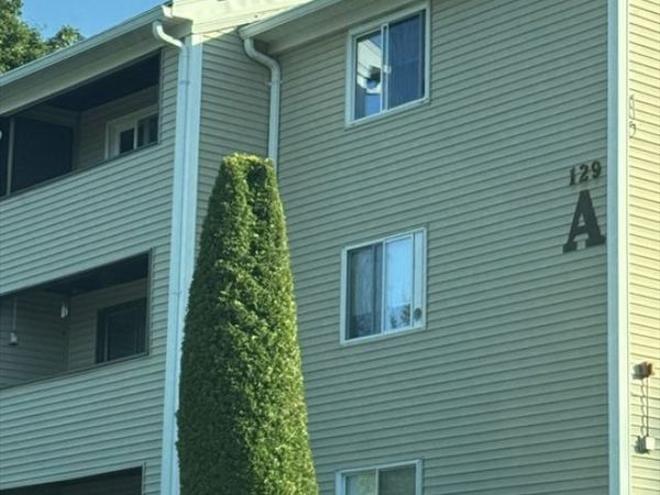 129 Quaker Highway, Unit 23, Uxbridge, MA 01569