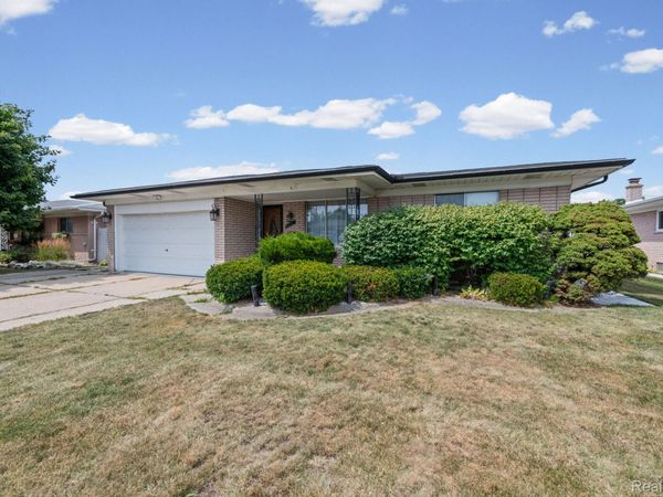 3647 Veronica Drive, Sterling Heights, Mi 48310