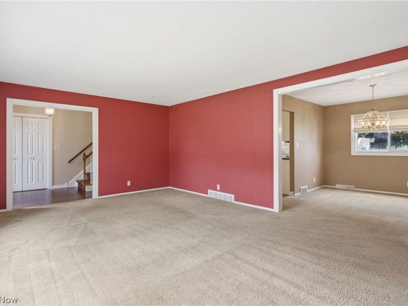 7000 Drexel Drive, Seven Hills, OH 44131 Photo 12