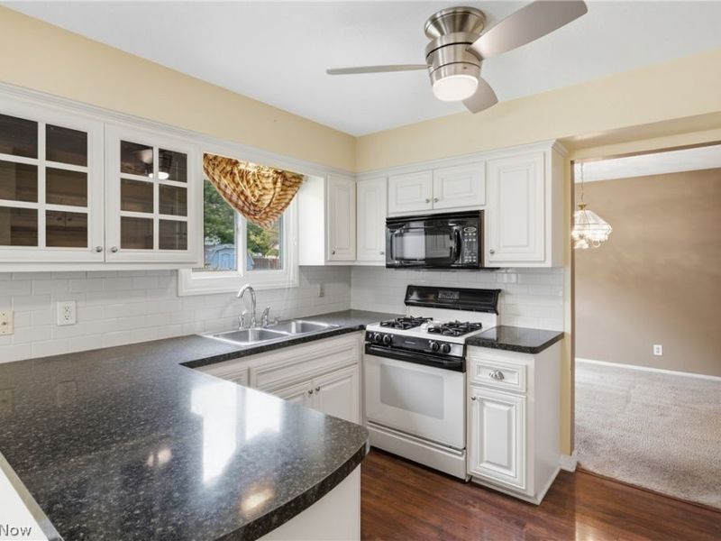 7000 Drexel Drive, Seven Hills, OH 44131 Photo 16