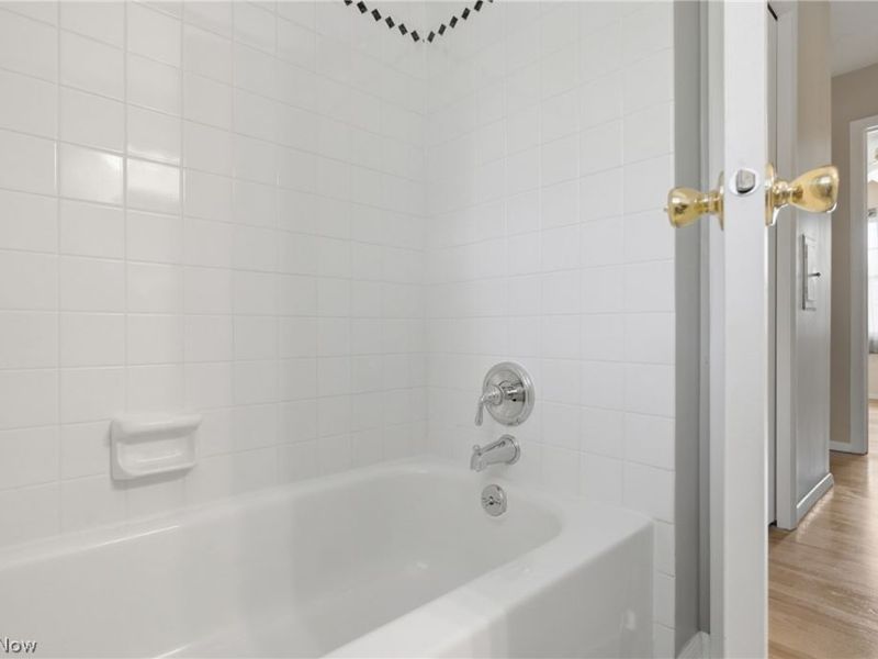7000 Drexel Drive, Seven Hills, OH 44131 Photo 35