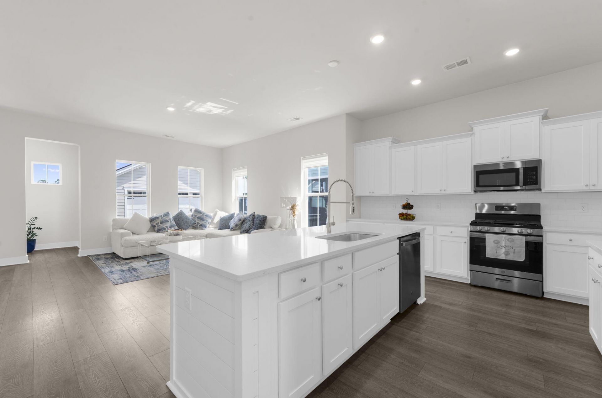 194 Ashworth Drive Photo 11