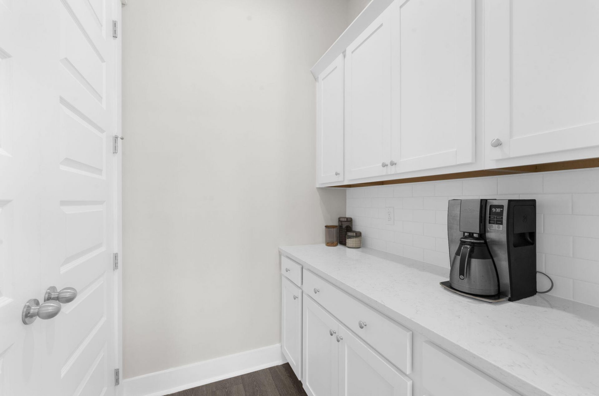 194 Ashworth Drive Photo 15