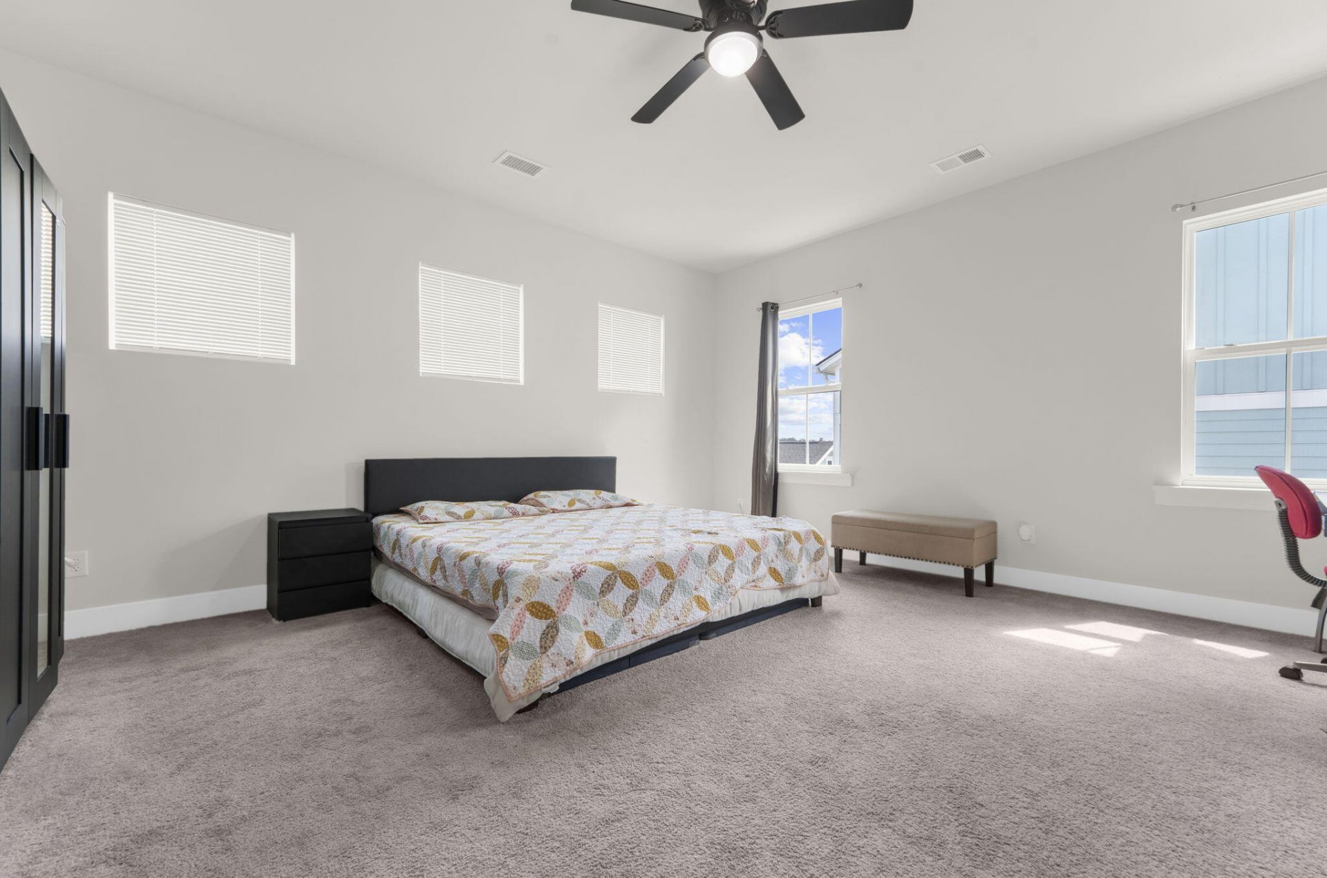 194 Ashworth Drive Photo 31