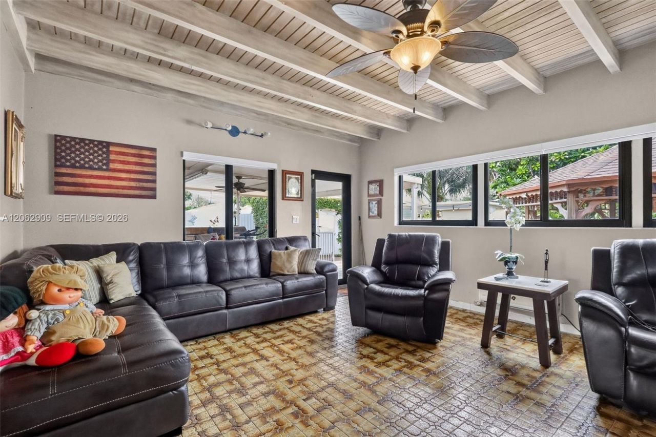 Please Call For Address, Hialeah, FL 33012 Photo