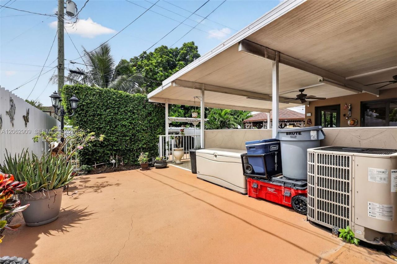 Please Call For Address, Hialeah, FL 33012 Photo
