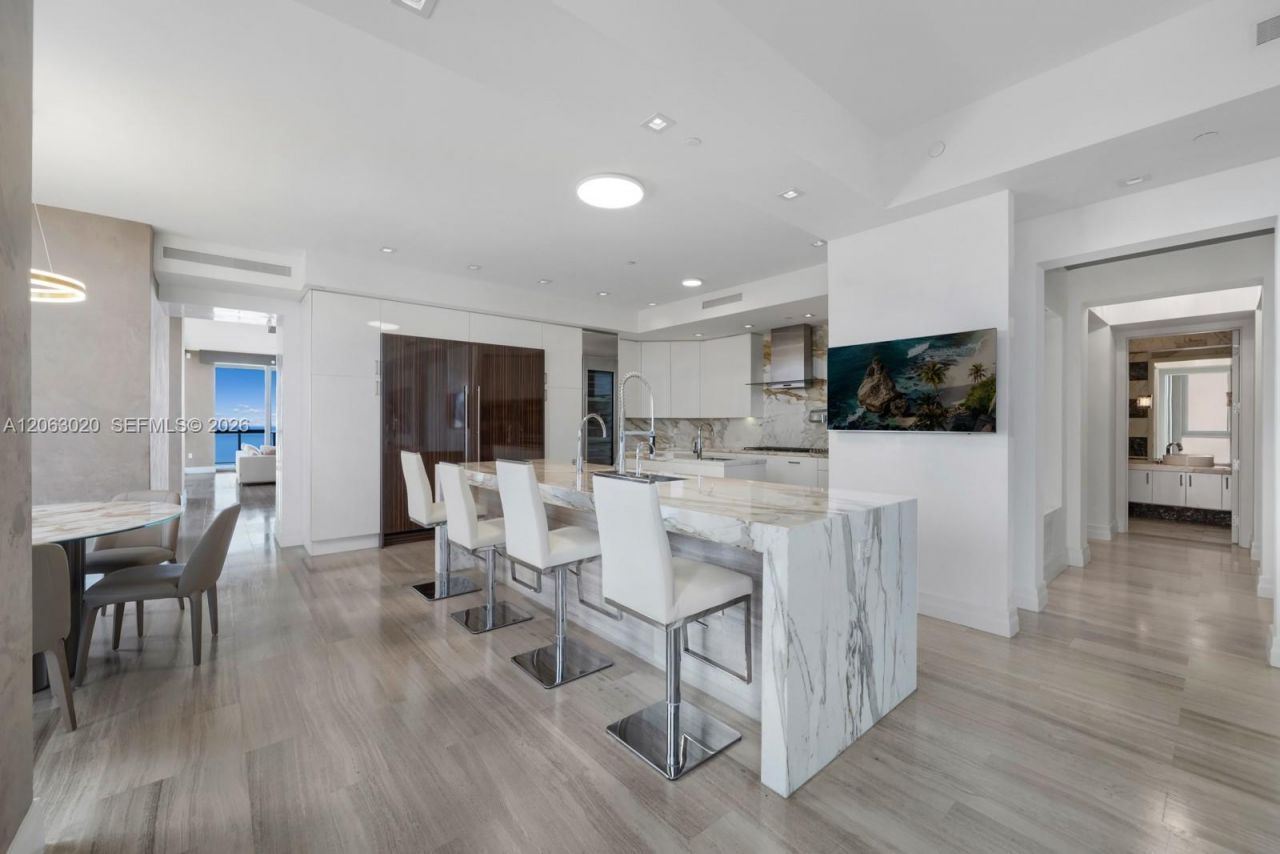 17749 Collins Ave , Unit 601, Sunny Isles Beach, FL 33160 Photo