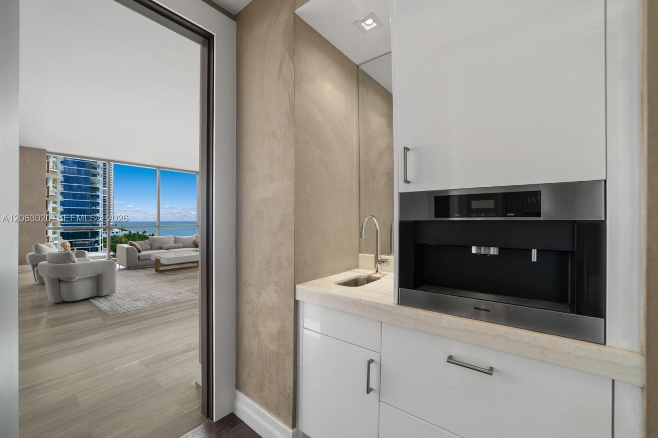 17749 Collins Ave , Unit 601, Sunny Isles Beach, FL 33160 Photo