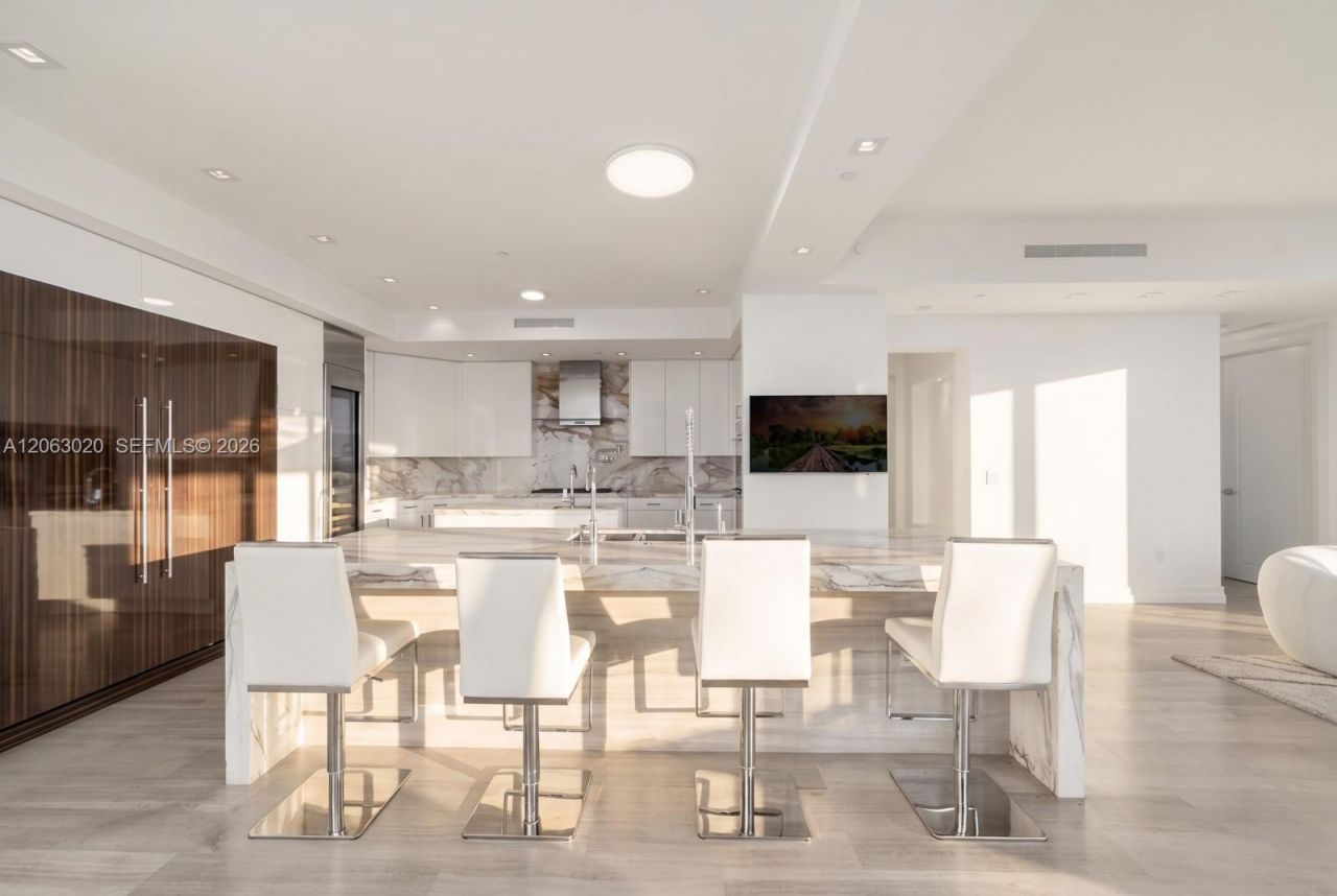 17749 Collins Ave , Unit 601, Sunny Isles Beach, FL 33160 Photo