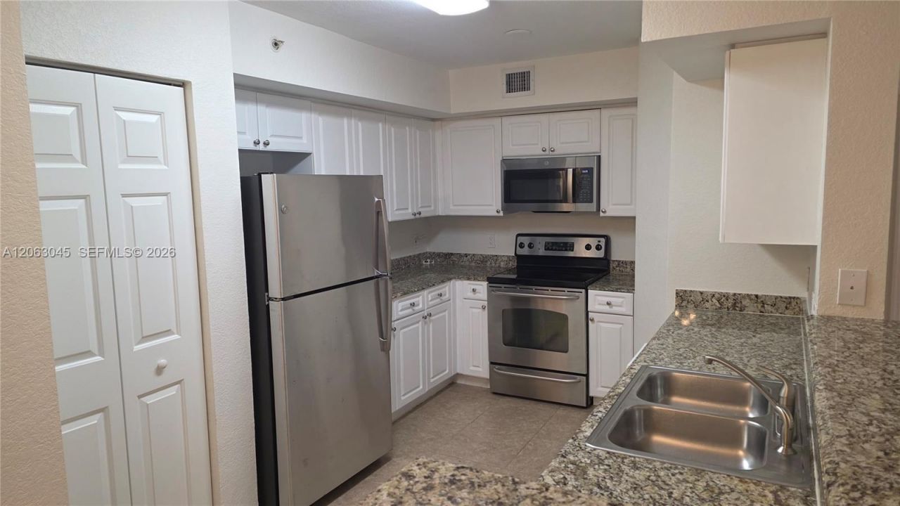 6768 Heritage Grande, Unit 208, Boynton Beach, FL 33437 Photo