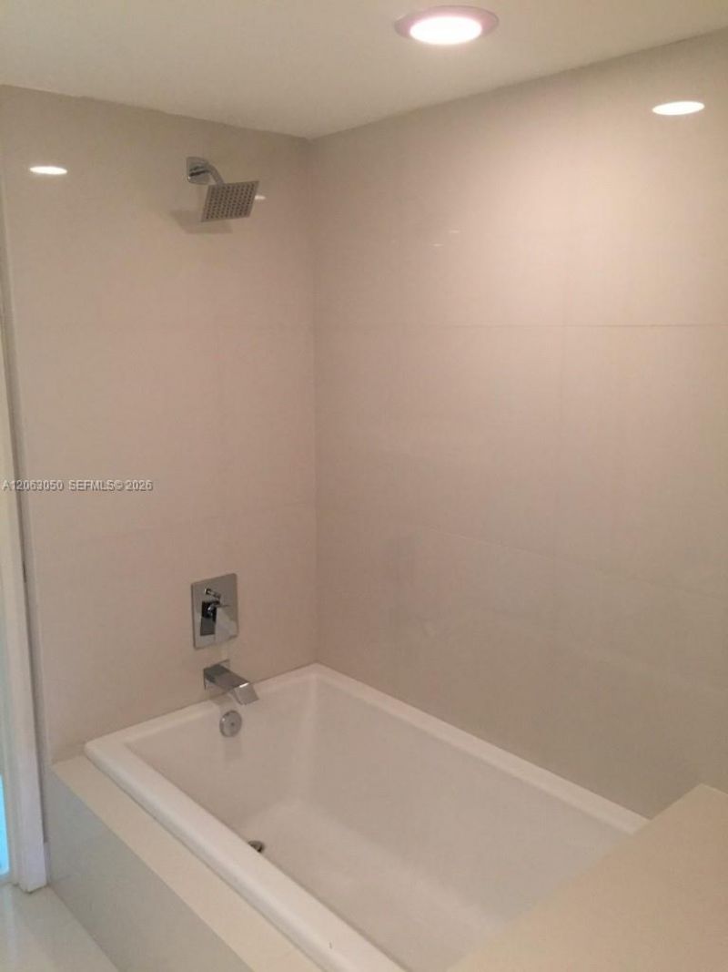 1100 S Miami Av , Unit 3902, Miami, FL 33130 Photo