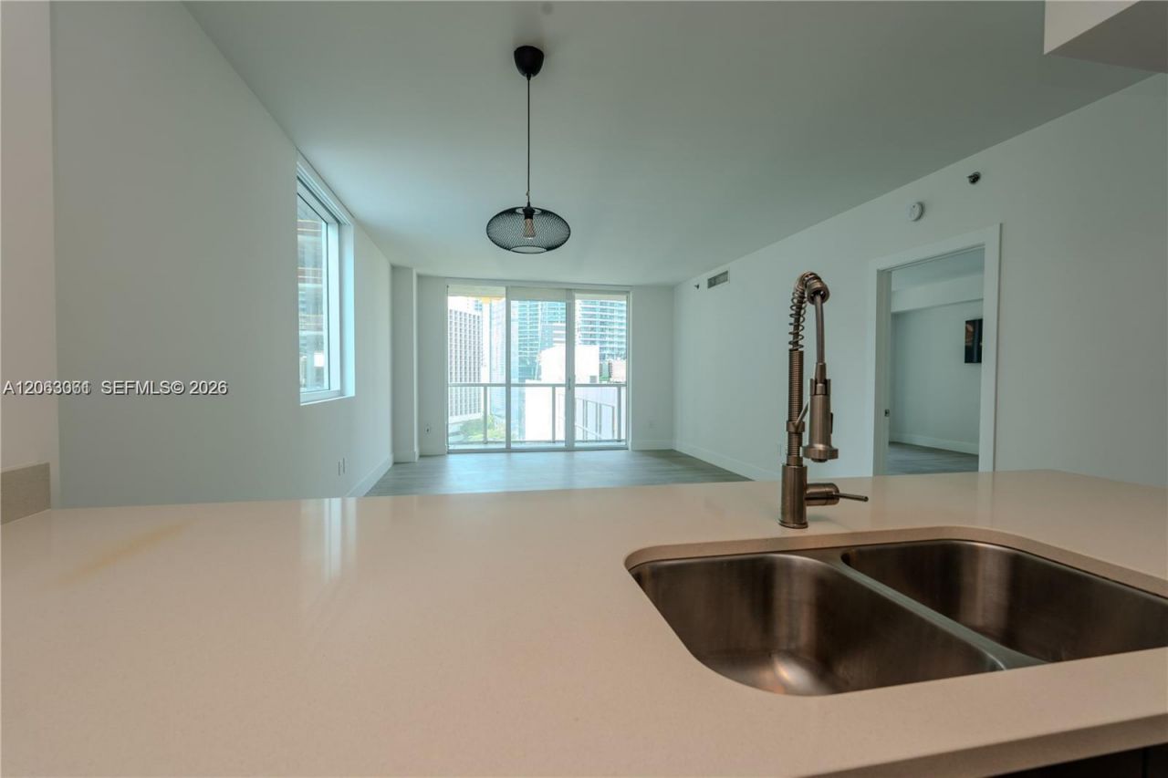500 Brickell Ave , Unit 1207, Miami, FL 33131 Photo