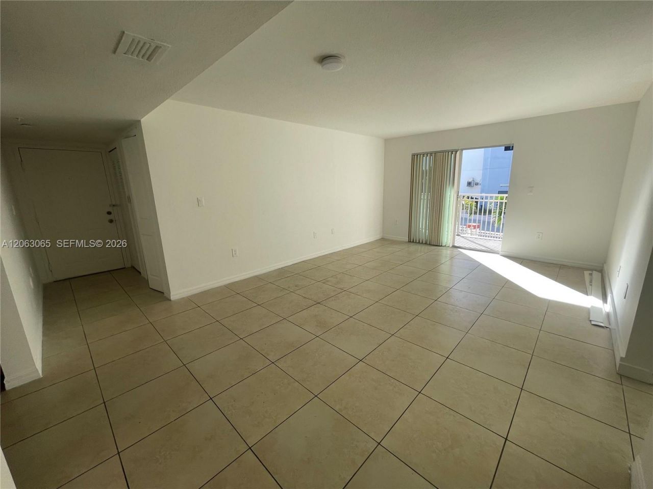 6315 SW 8th St, Unit 201, Miami, FL 33144 Photo