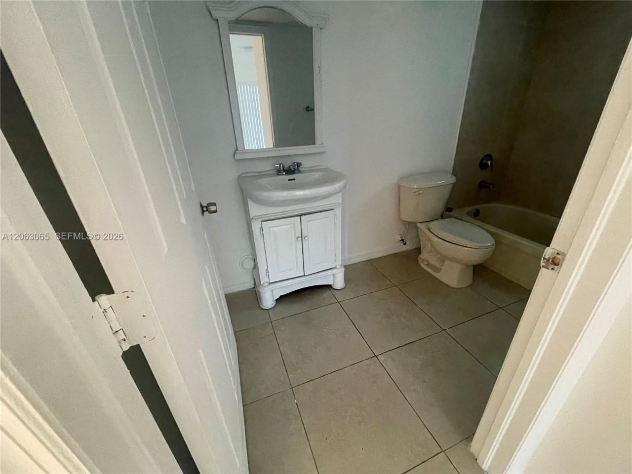 6315 SW 8th St, Unit 201, Miami, FL 33144 Photo