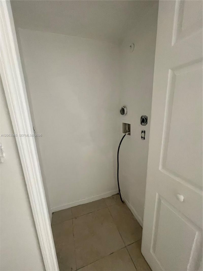 6315 SW 8th St, Unit 201, Miami, FL 33144 Photo