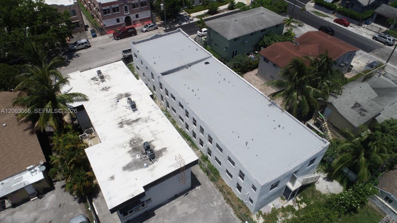 1020 SW 2nd St, Miami, FL 33130 Photo