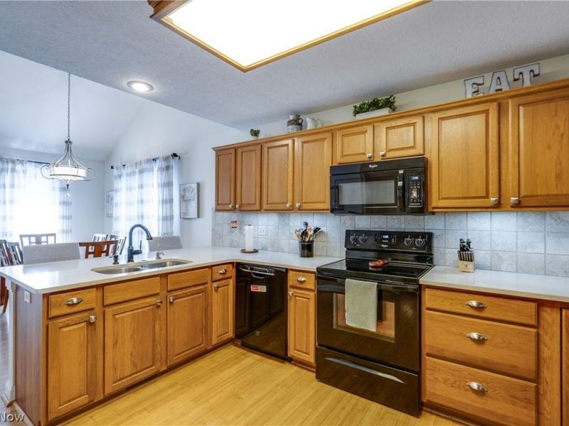 233 S Portage Street , Doylestown, OH 44230 Photo 13