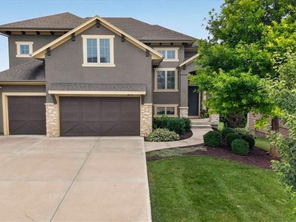 9117 W 178th Street, Overland Park, KS 66013